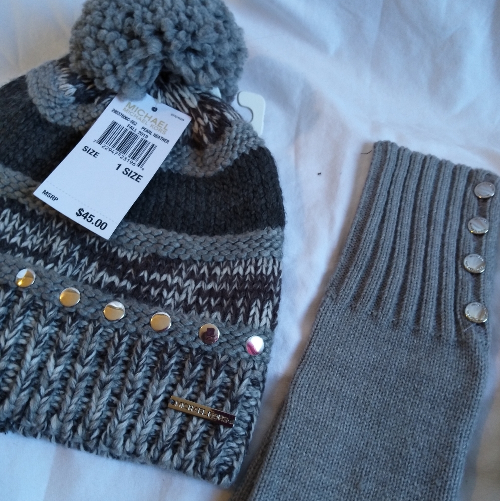 Michael Kors Pearl Heather Grey hat and gloves set
